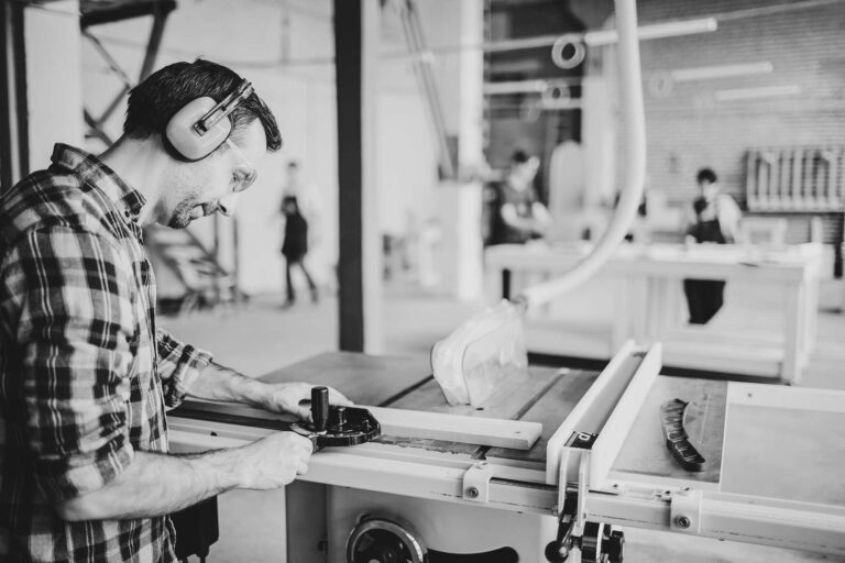 Keuze tussen Meubelmaker of Keukenfabriek: Wat Past bij Jouw Droomkeuken?